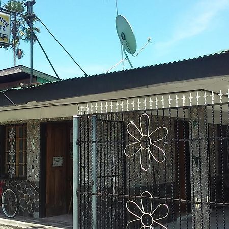 Cabinas Smith 2 Cahuita Exteriér fotografie